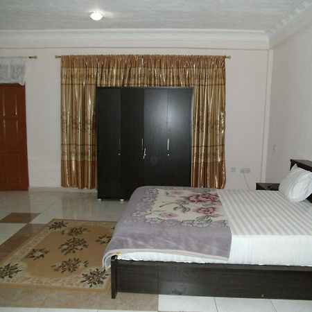Pemicsa Hotel Accra Spintex 部屋 写真