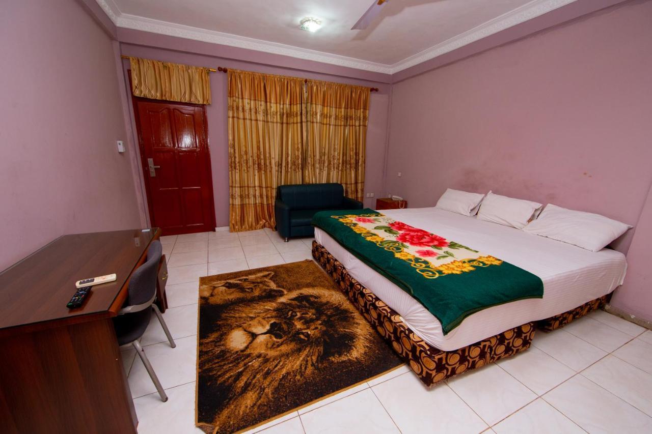 Pemicsa Hotel Accra Spintex エクステリア 写真