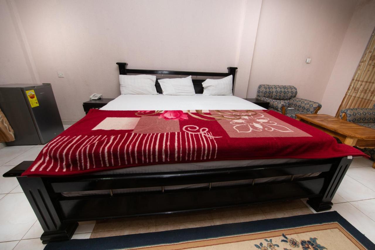 Pemicsa Hotel Accra Spintex エクステリア 写真