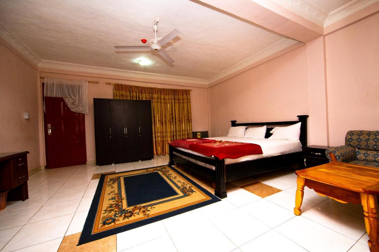 Pemicsa Hotel Accra Spintex エクステリア 写真