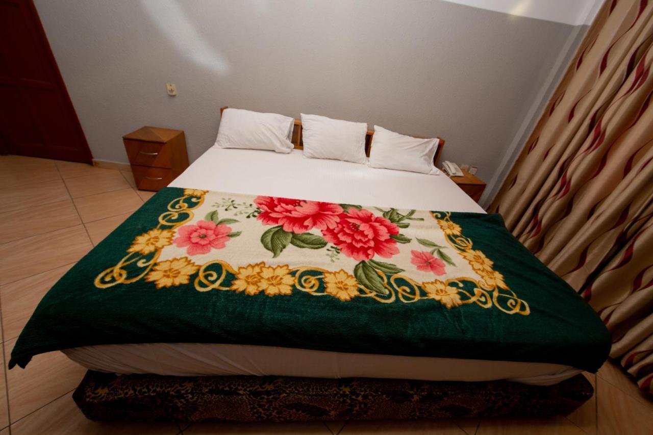 Pemicsa Hotel Accra Spintex エクステリア 写真