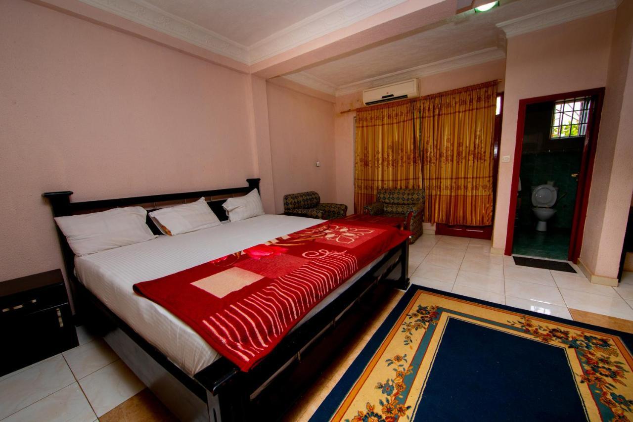 Pemicsa Hotel Accra Spintex エクステリア 写真
