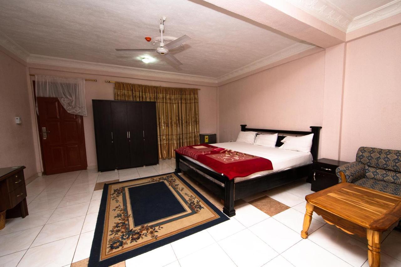 Pemicsa Hotel Accra Spintex エクステリア 写真