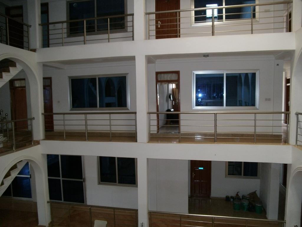 Pemicsa Hotel Accra Spintex エクステリア 写真