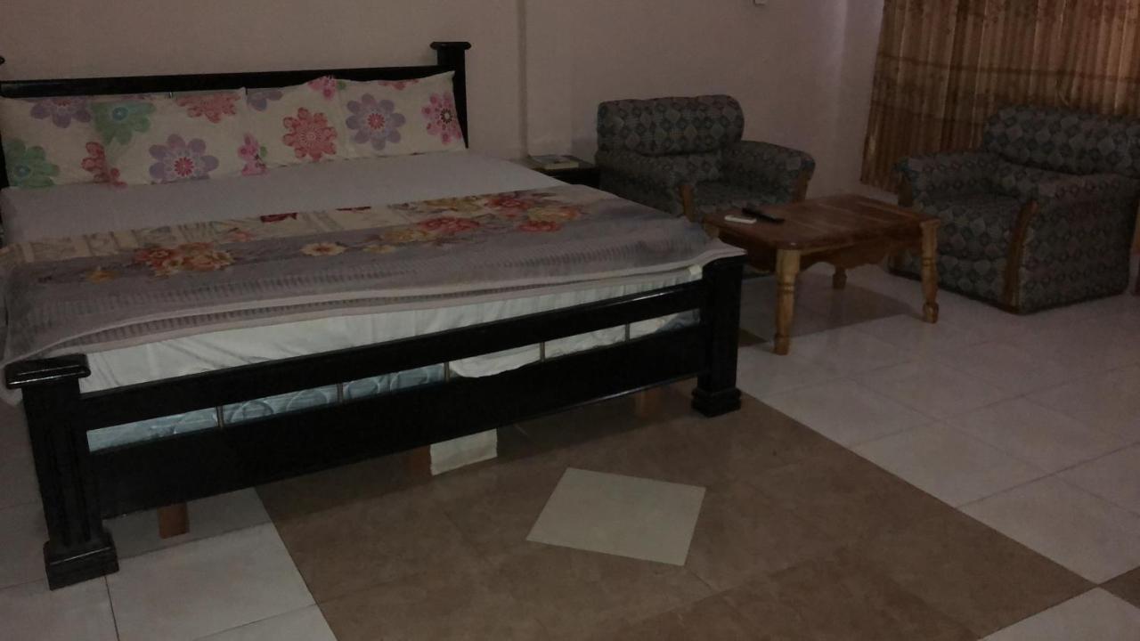 Pemicsa Hotel Accra Spintex エクステリア 写真