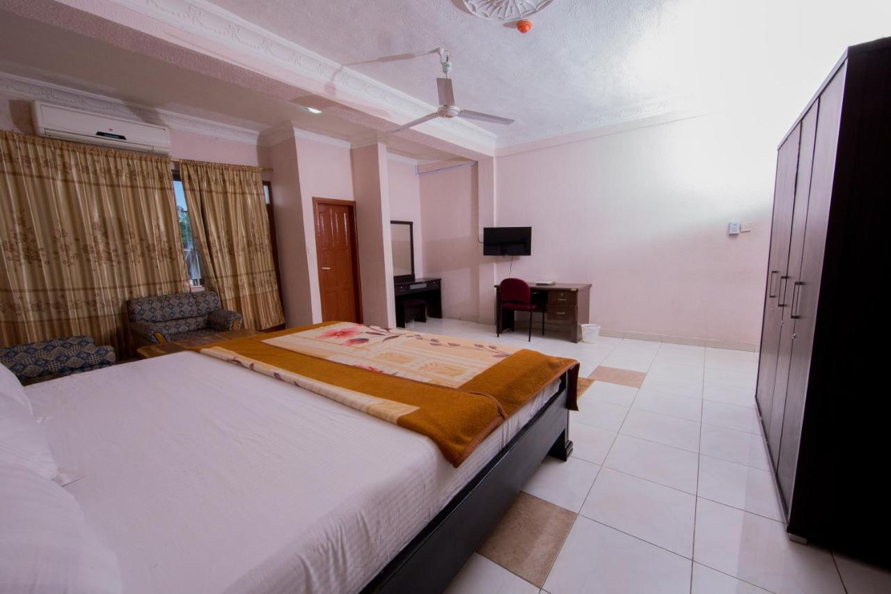 Pemicsa Hotel Accra Spintex エクステリア 写真
