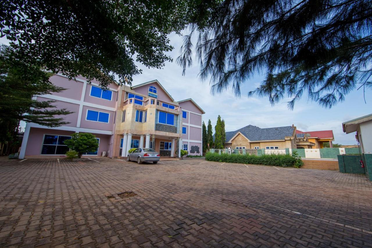 Pemicsa Hotel Accra Spintex エクステリア 写真
