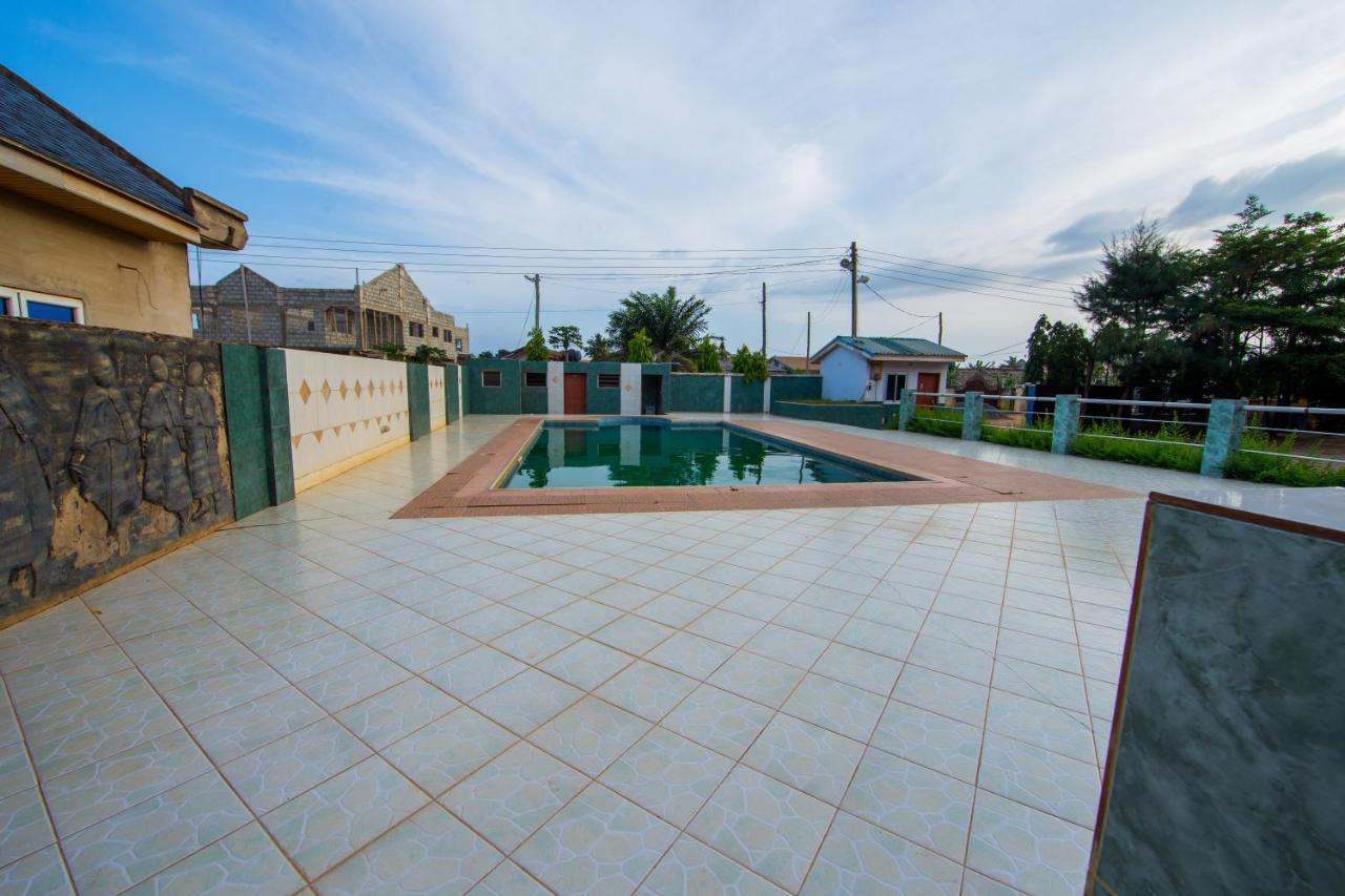 Pemicsa Hotel Accra Spintex エクステリア 写真