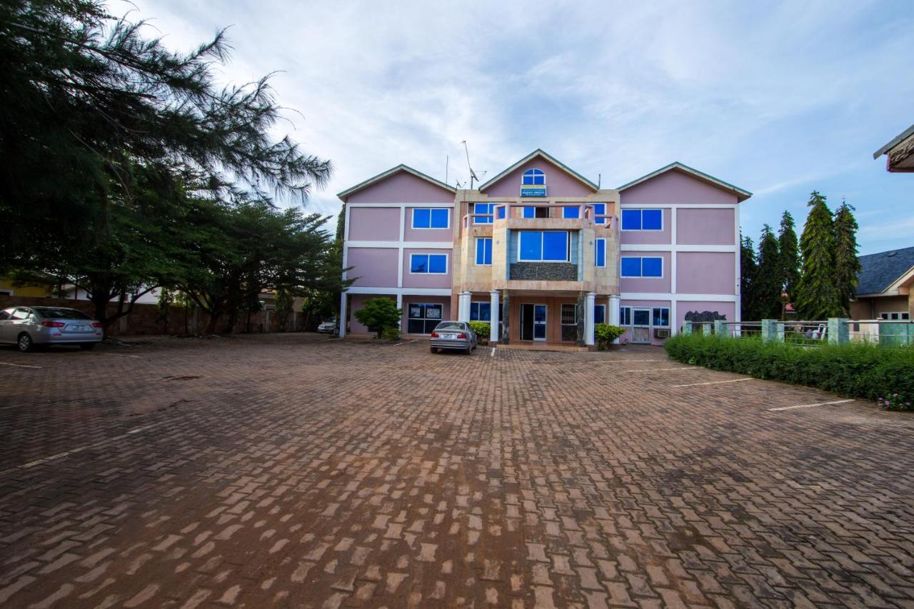 Pemicsa Hotel Accra Spintex エクステリア 写真