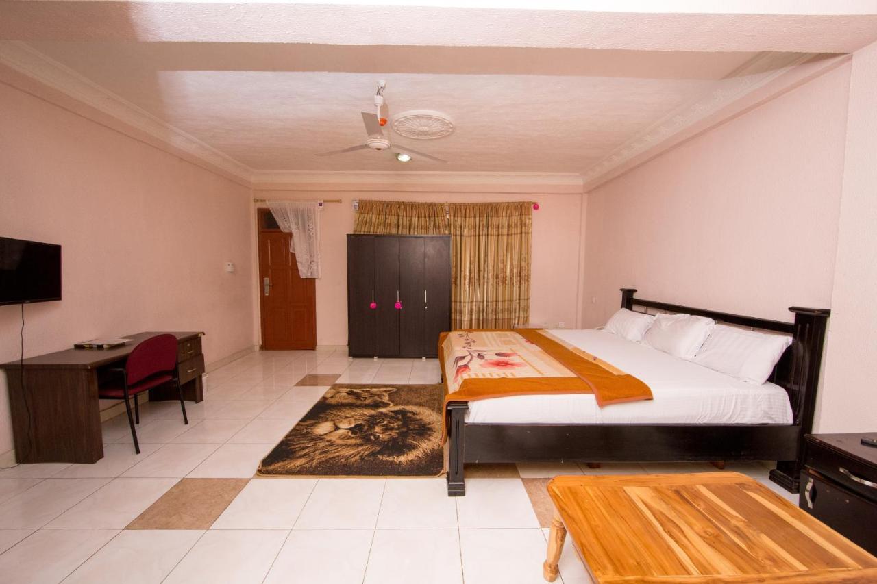 Pemicsa Hotel Accra Spintex エクステリア 写真