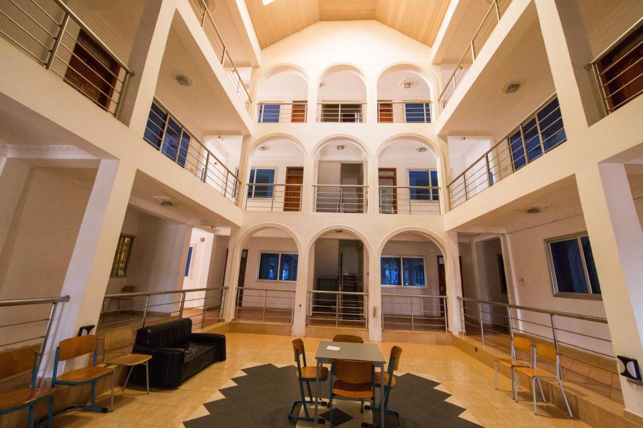 Pemicsa Hotel Accra Spintex エクステリア 写真