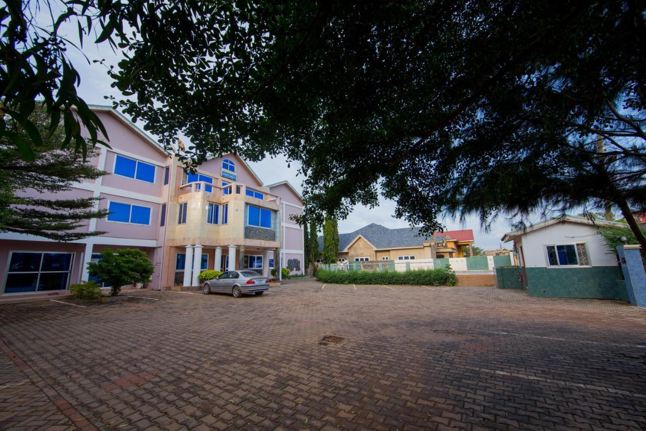 Pemicsa Hotel Accra Spintex エクステリア 写真