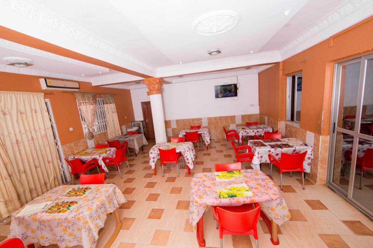 Pemicsa Hotel Accra Spintex エクステリア 写真