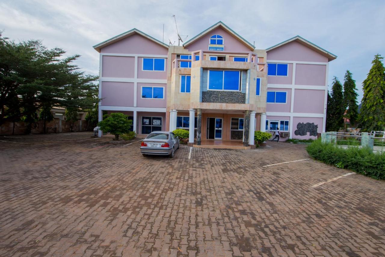 Pemicsa Hotel Accra Spintex エクステリア 写真