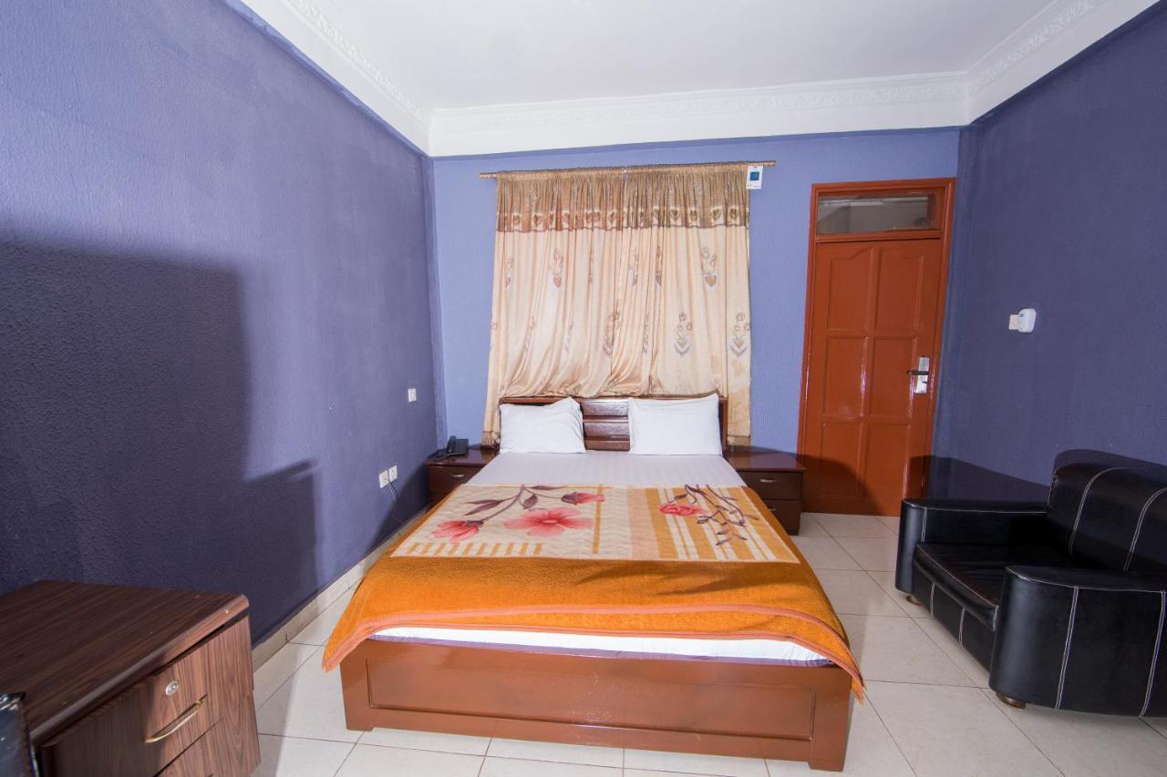 Pemicsa Hotel Accra Spintex エクステリア 写真